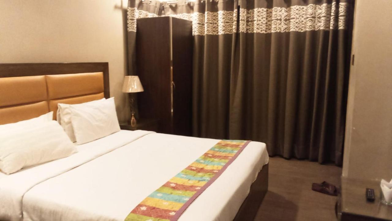 Hotel Versa Appartment Gulberg Lahore Exterior foto