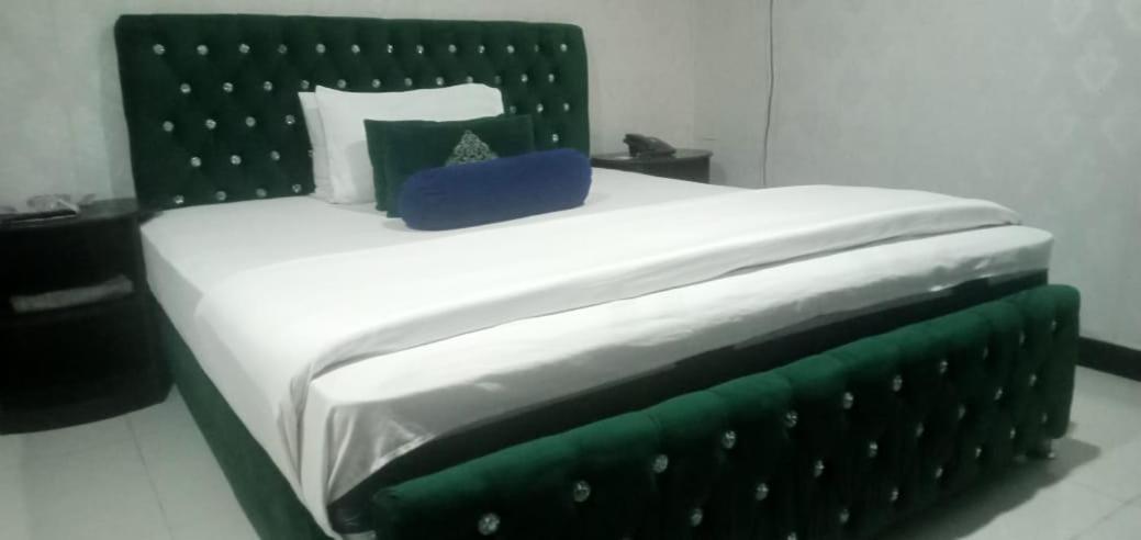 Hotel Versa Appartment Gulberg Lahore Exterior foto